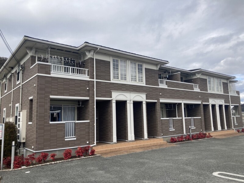 アルト　ウンド　ユングの物件外観写真