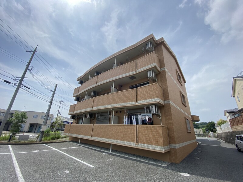 アーバン・フラッツ加西の物件外観写真