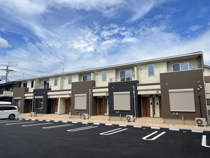 メゾン・カルムBの物件外観写真