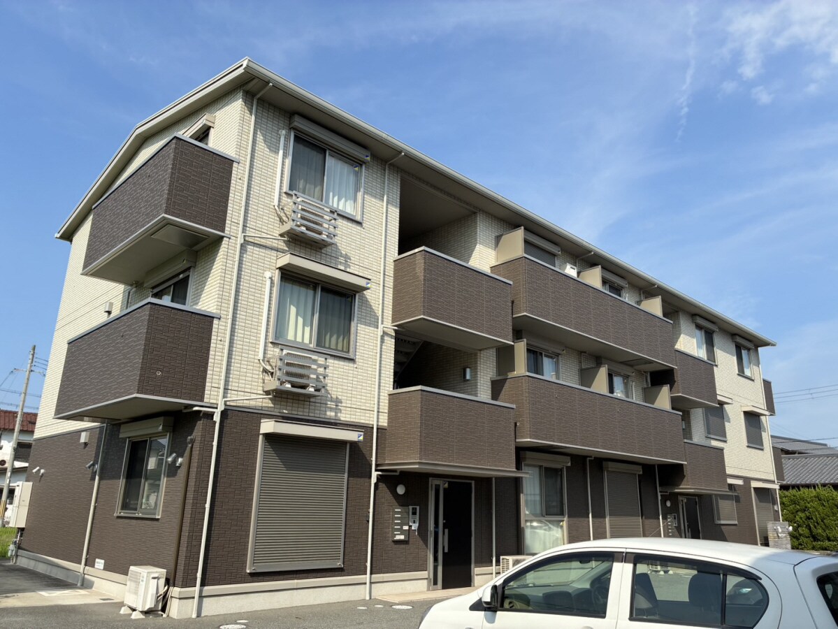 ラフィーネ亀山の物件外観写真