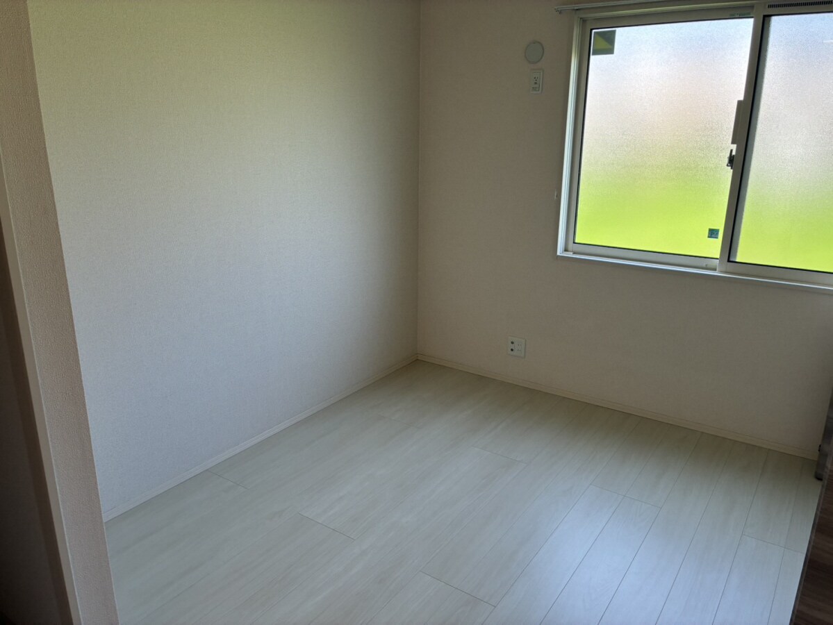 ラフィーネ亀山の物件内観写真