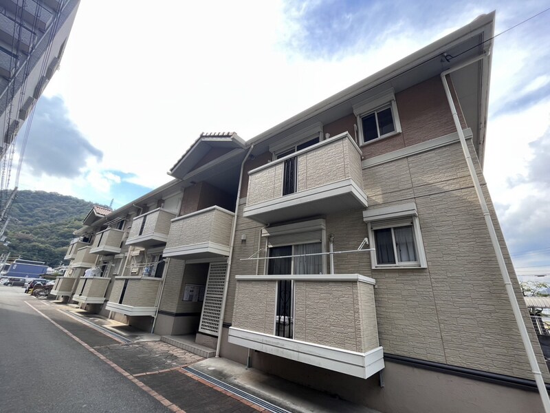 グランモア航Ａ棟の物件外観写真