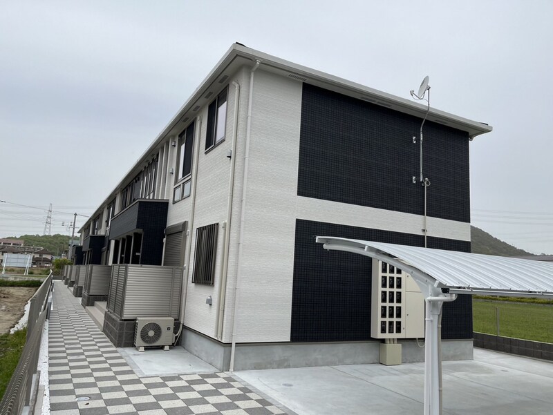 コントレイル糸引の物件外観写真