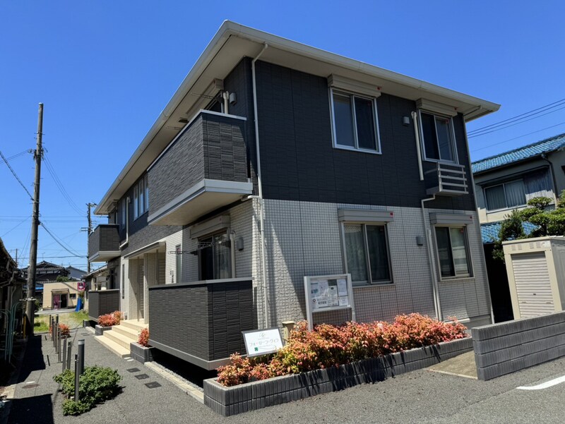 フォーリーフ・ヴィラの物件外観写真