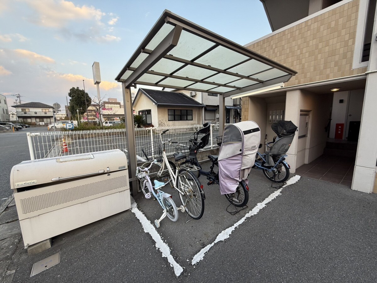 バレンシア三左衛門の物件内観写真