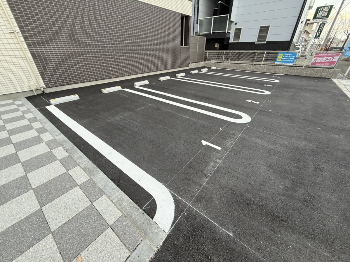 West　Solaの物件外観写真