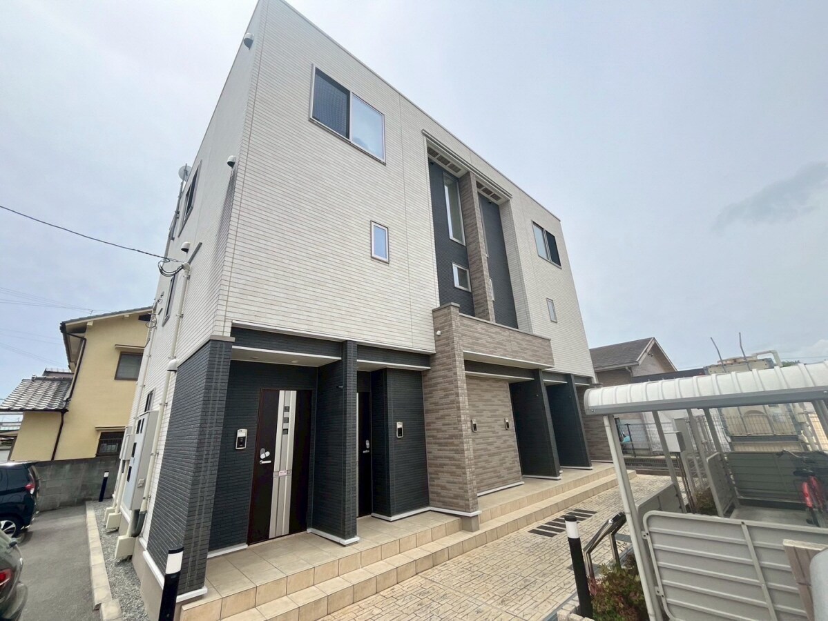 カーサ・プレッソの物件外観写真