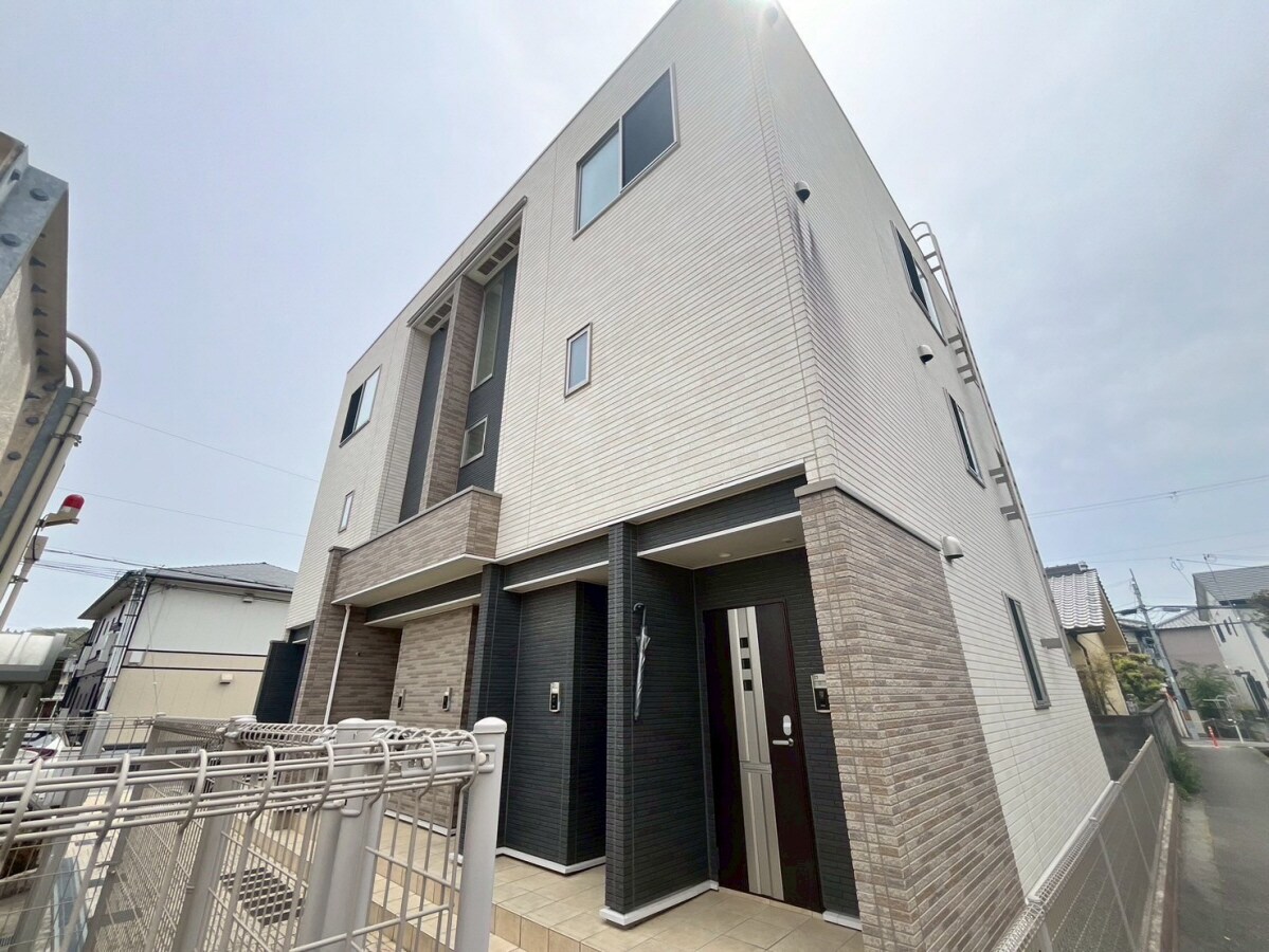 カーサ・プレッソの物件外観写真