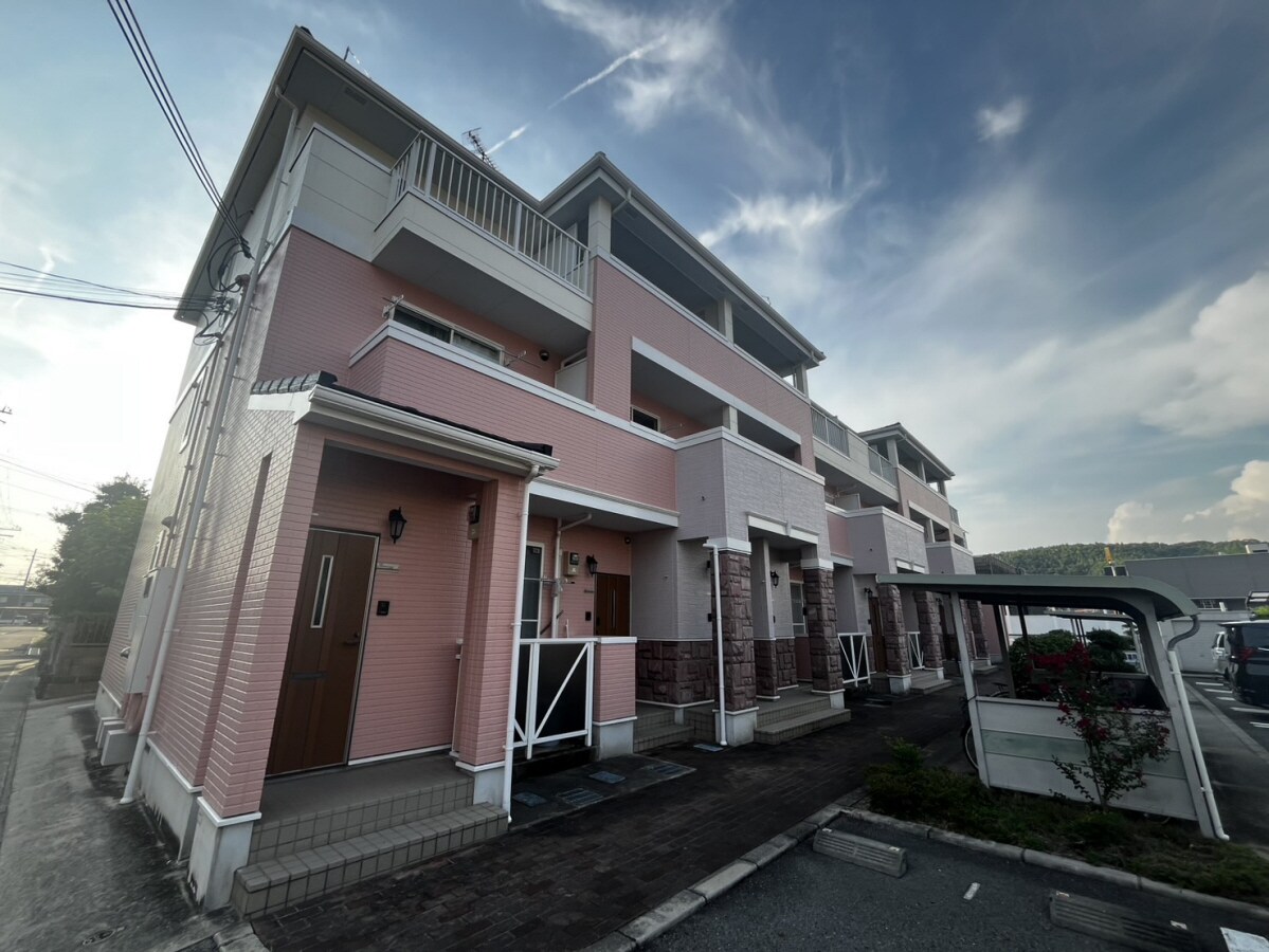 エステ・スールの物件外観写真