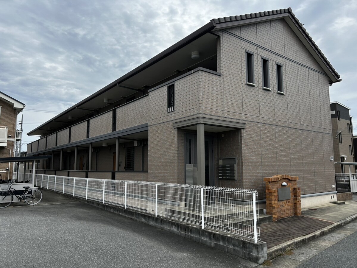 エマーブルの物件外観写真