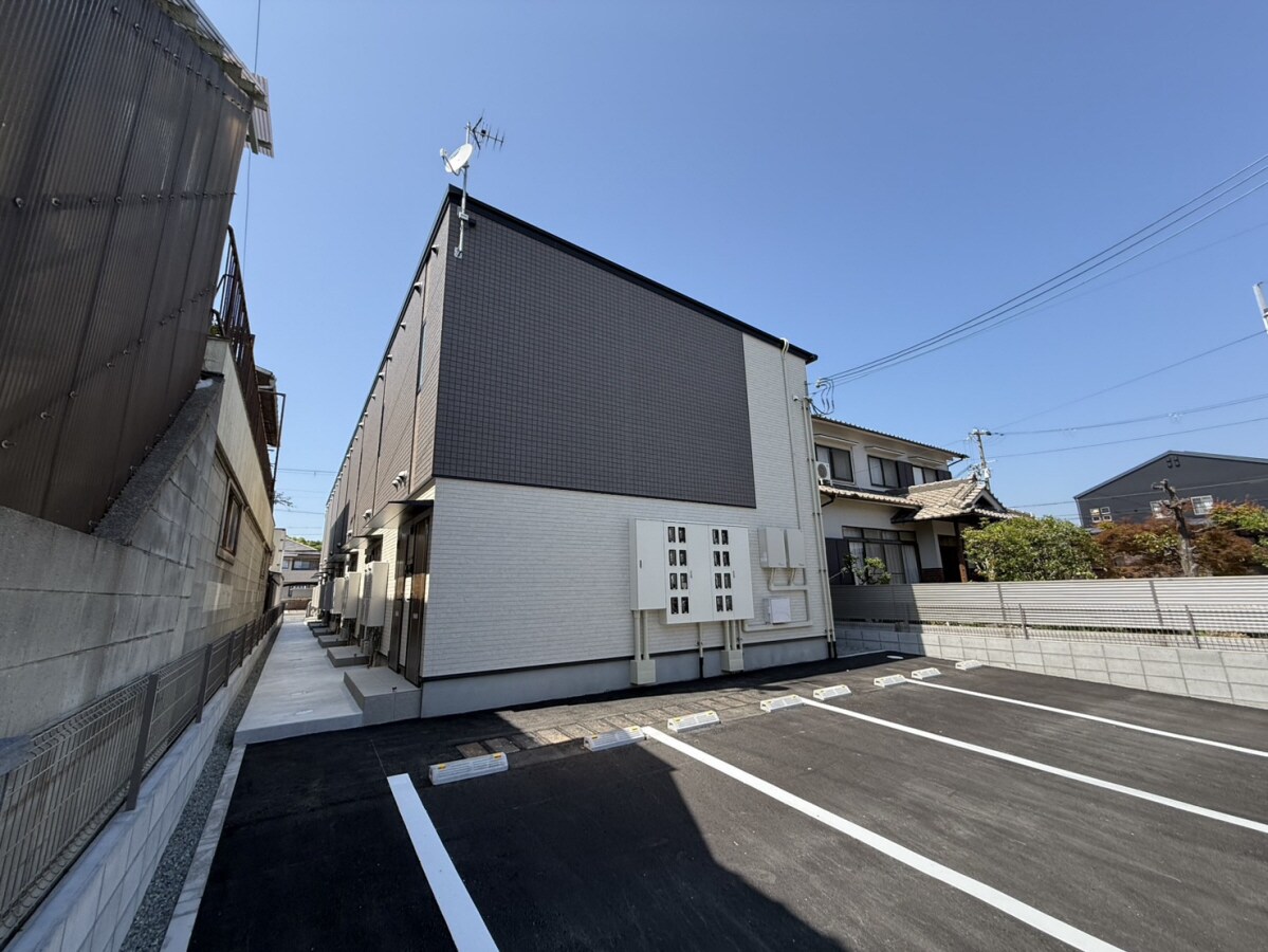 Meridiesの物件外観写真