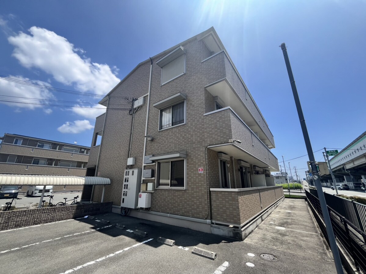 サンテ・レザンジュ　Ａ棟の物件外観写真