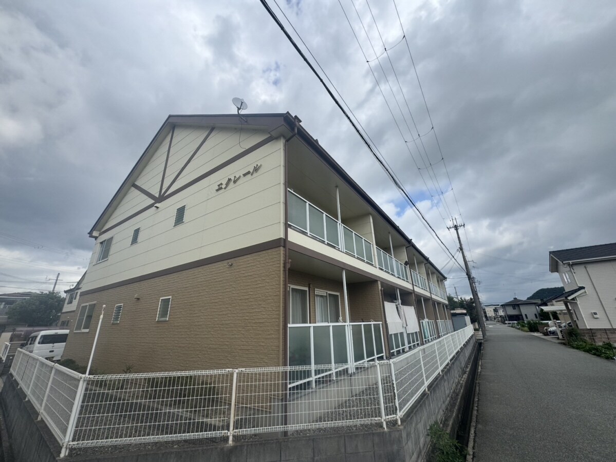 エクレールＭの物件外観写真