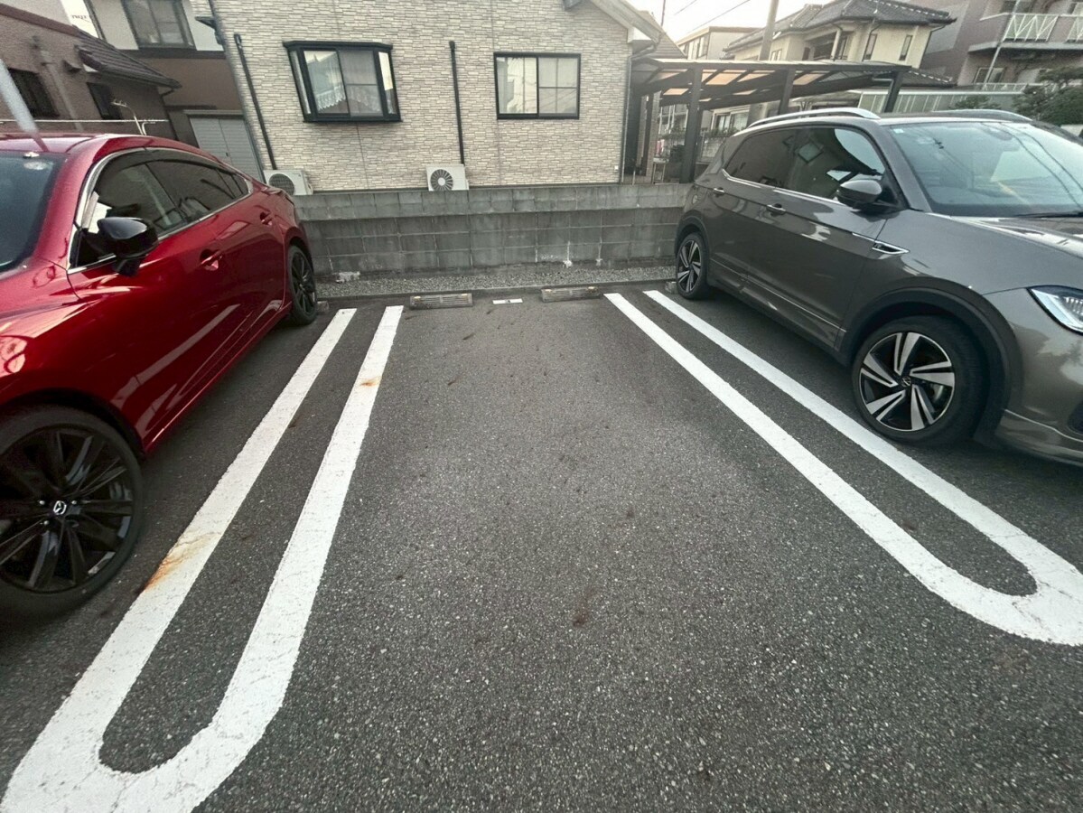 カーサドマーニの物件外観写真