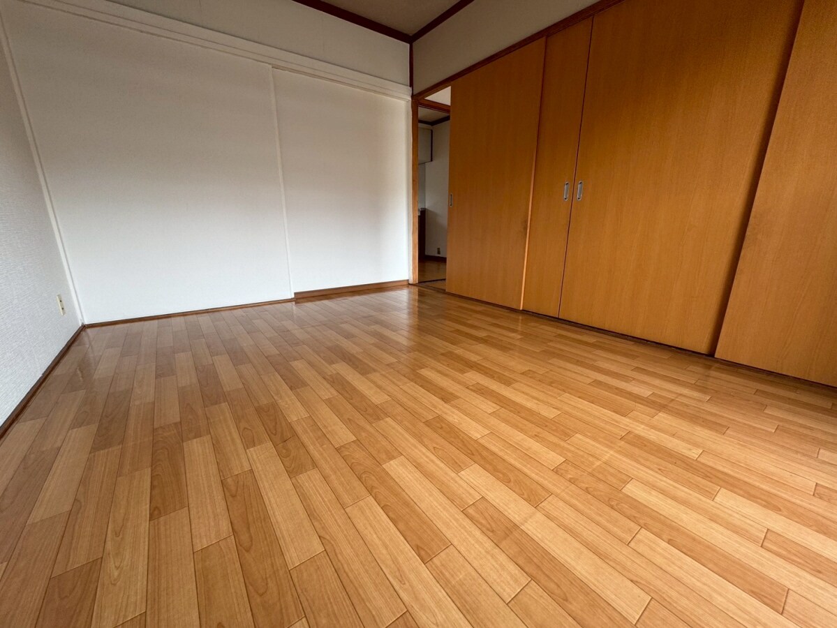 青山年ヶ森ハイツA棟の物件内観写真