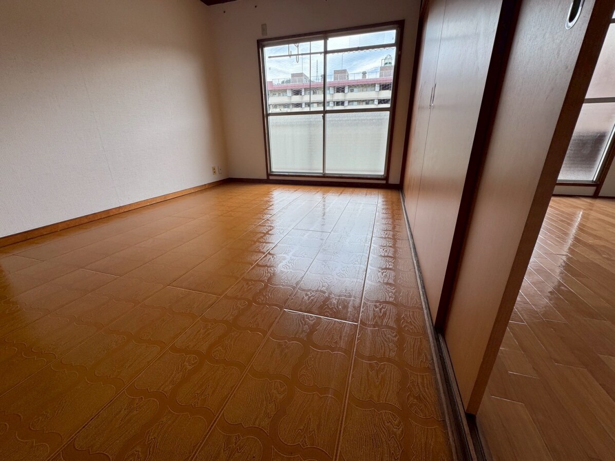 青山年ヶ森ハイツA棟の物件内観写真