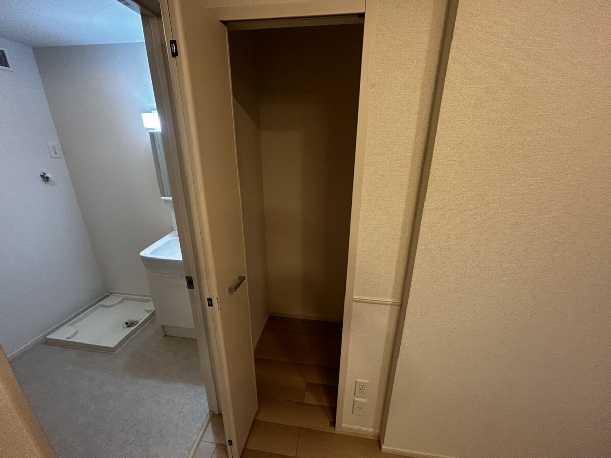 カミーノオタンタトレⅡの物件内観写真