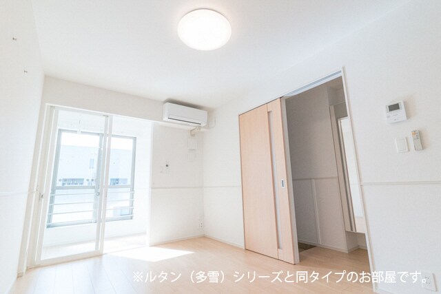 メゾン・シャトンⅠの物件内観写真