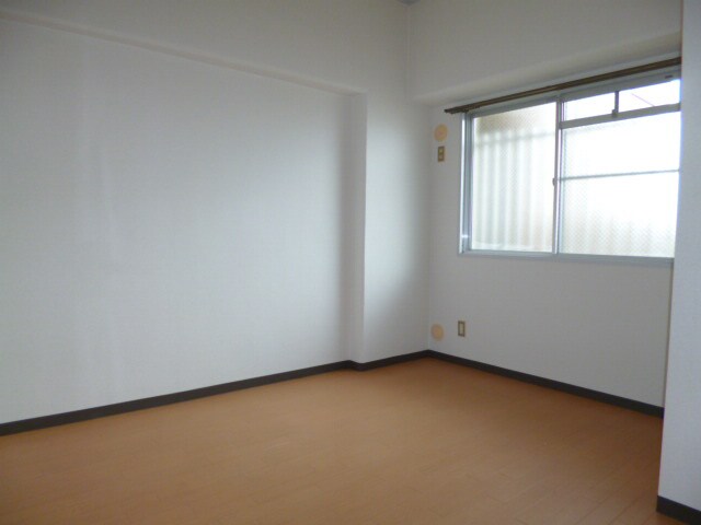 ロイヤルコーポ姫路の物件内観写真