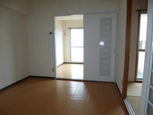 ロイヤルコーポ姫路の物件内観写真