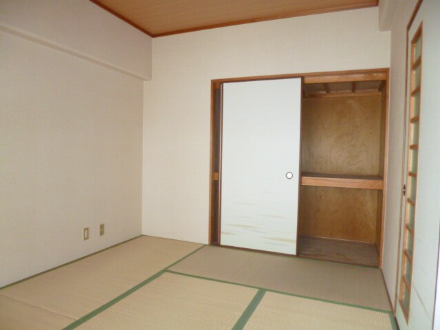 ロイヤルコーポ姫路の物件内観写真