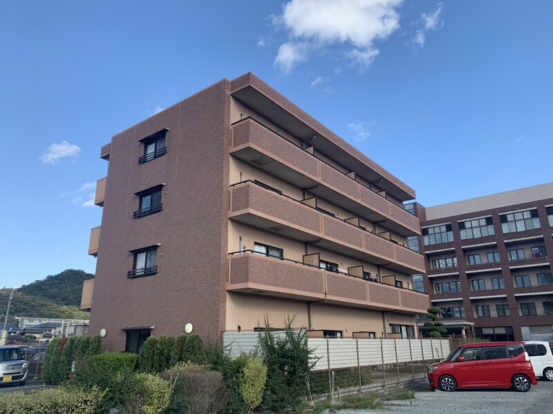 カリヨン三蔵田の物件外観写真