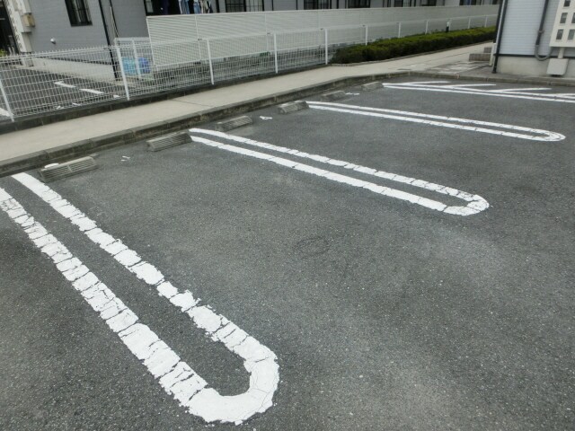 グランドゥールＢの物件外観写真