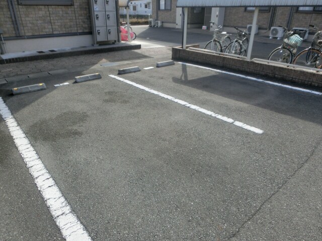 ティーダ御立　A棟の物件外観写真