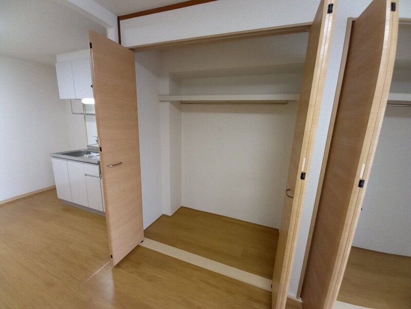 レジデンス英賀保の物件内観写真