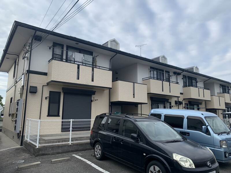 ハイカムールエレガンスの物件外観写真