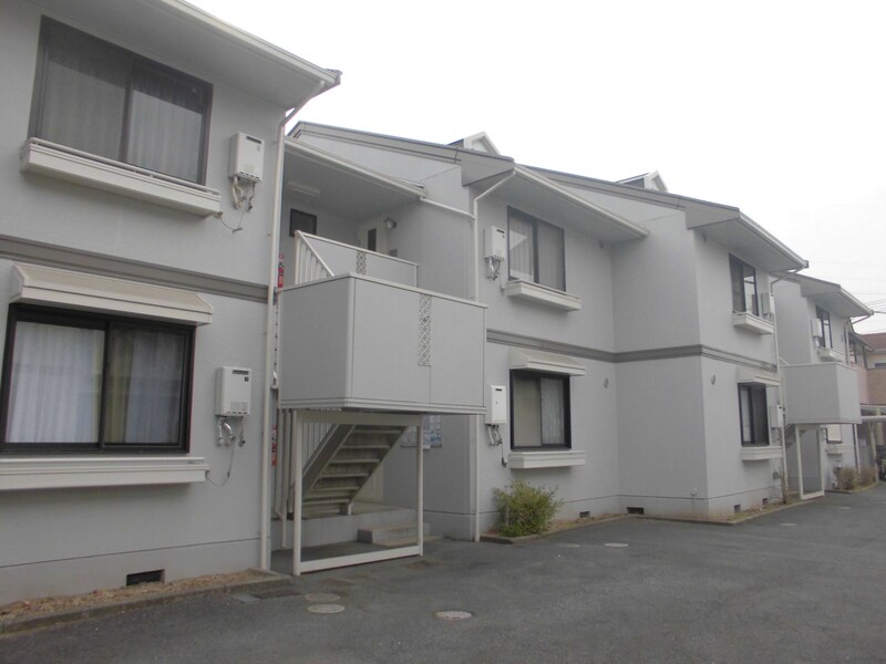 メゾン堀川　A棟の物件外観写真