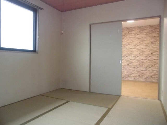 ハッピーバード市川の物件内観写真