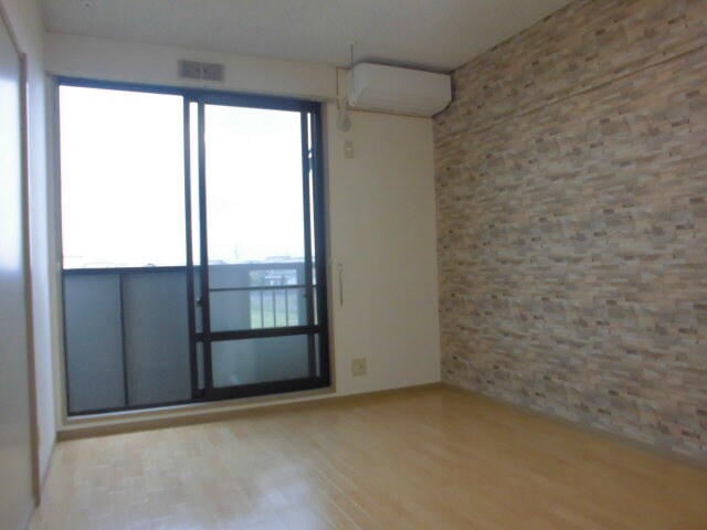 ハッピーバード市川の物件内観写真