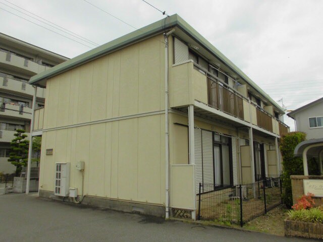 ビラウイングの物件外観写真