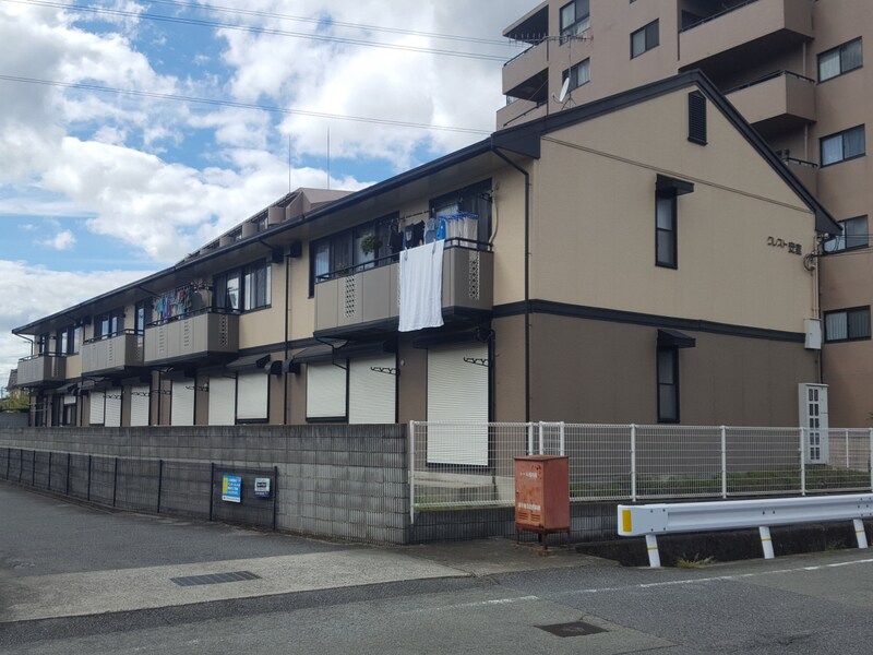 クレスト安室の物件外観写真