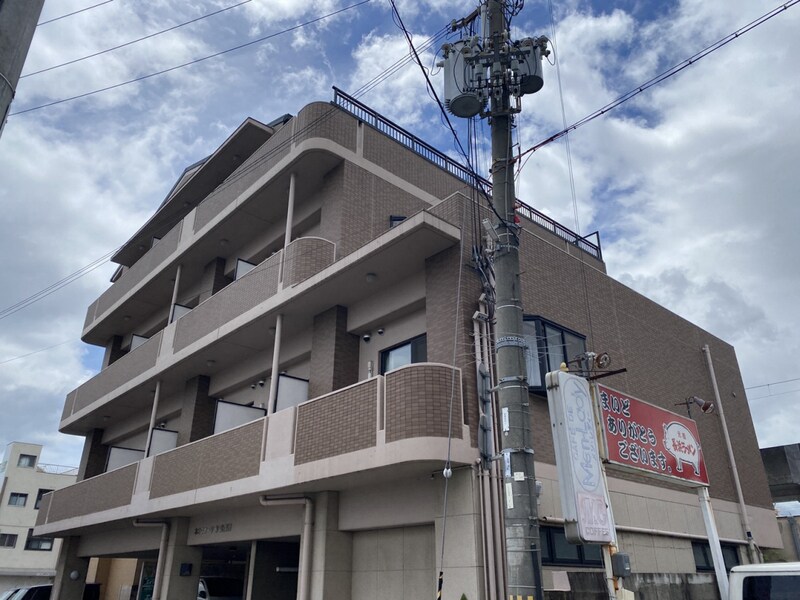 ネオクオーツ幸　弐番館の物件外観写真