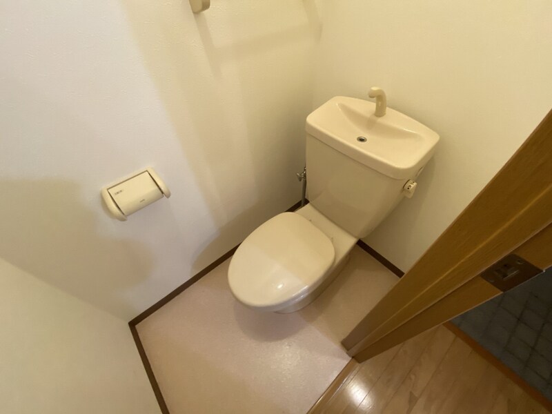 ネオクオーツ幸　弐番館の物件内観写真