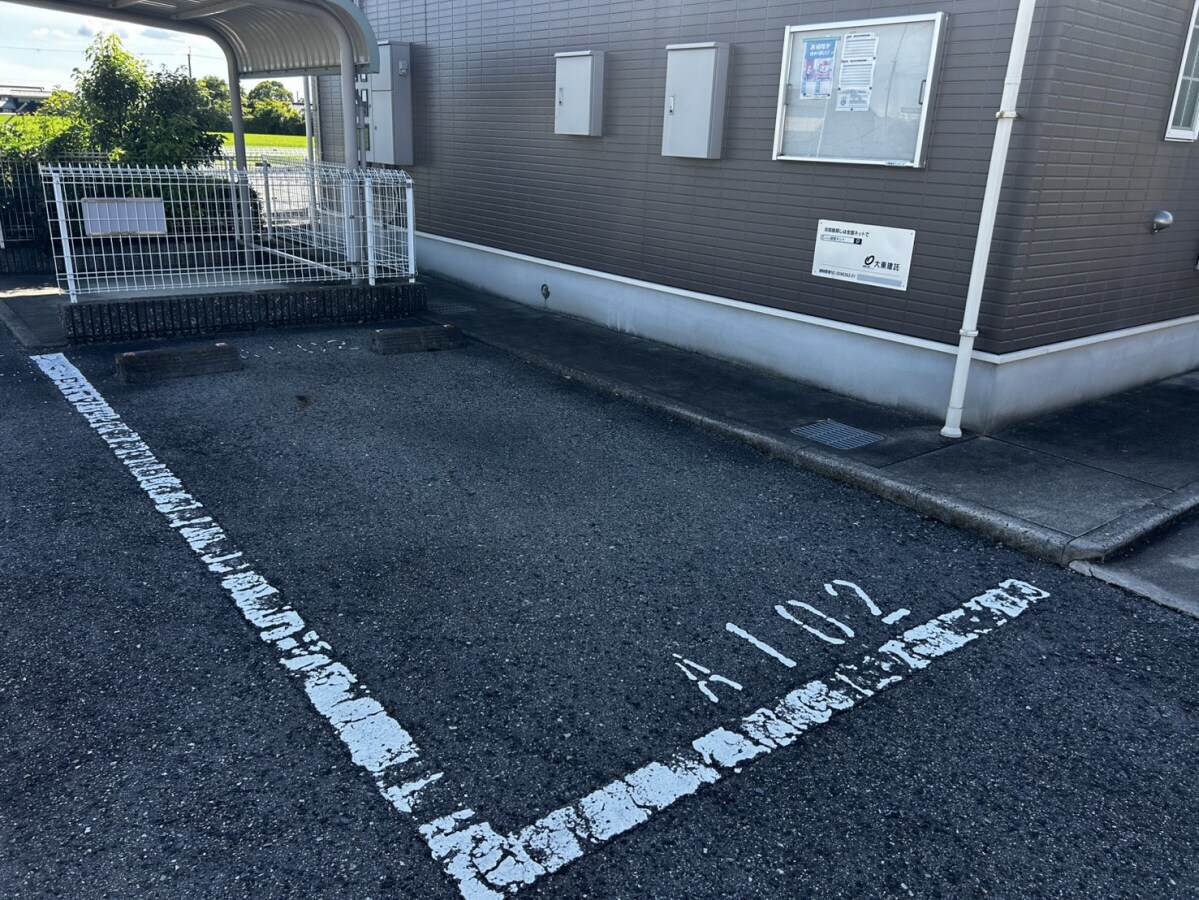 ミレニアム・カーサAの物件外観写真