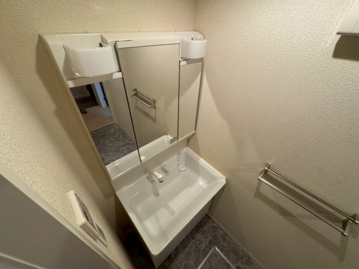 プレミアス三左衛門の物件内観写真