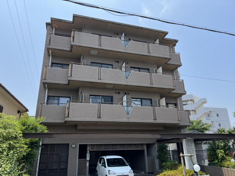 イスズベル八代の物件外観写真