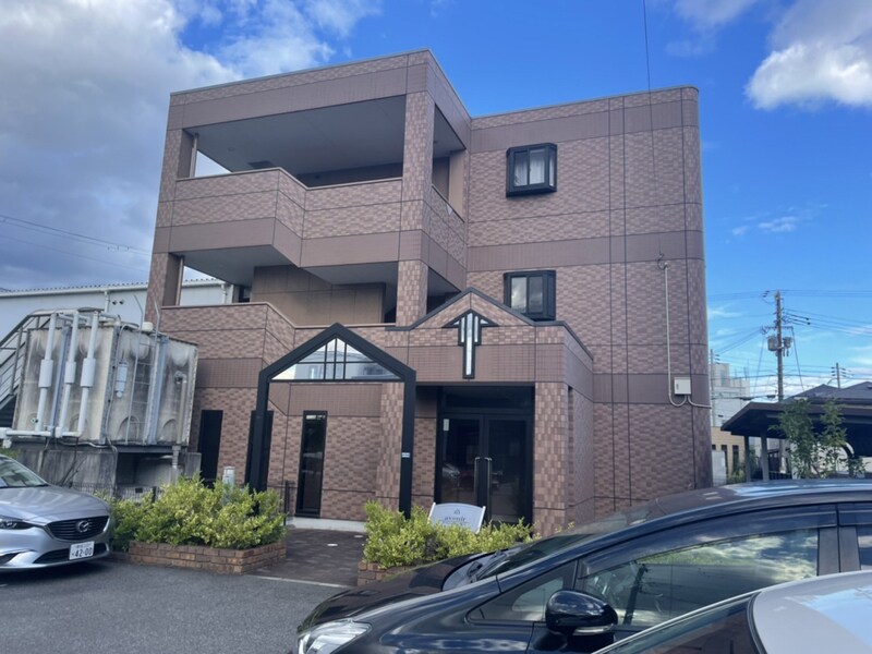 アベニール細江の物件外観写真