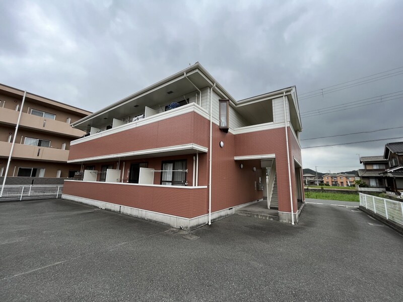 アビタシオン・アミＢの物件外観写真