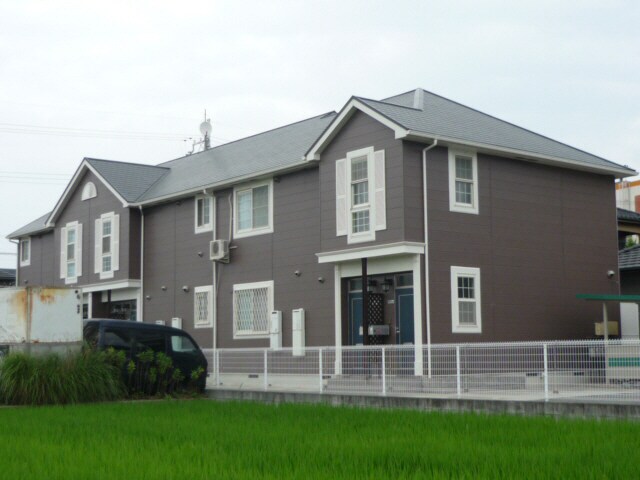 東フラワーの物件外観写真