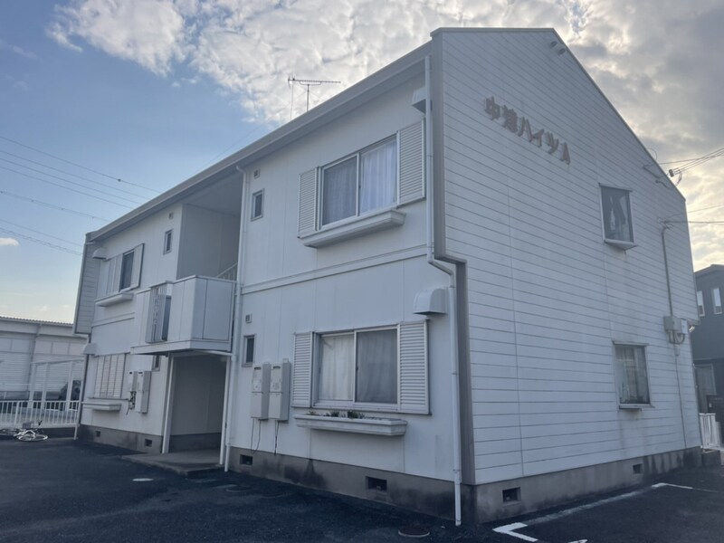 中津ハイツ　A棟の物件外観写真