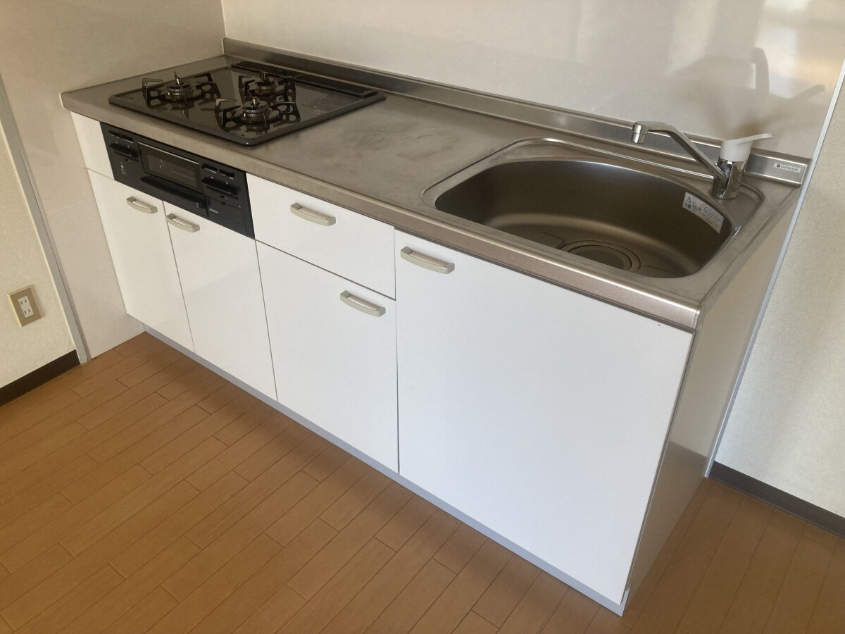 ロイヤルコーポ高砂の物件内観写真