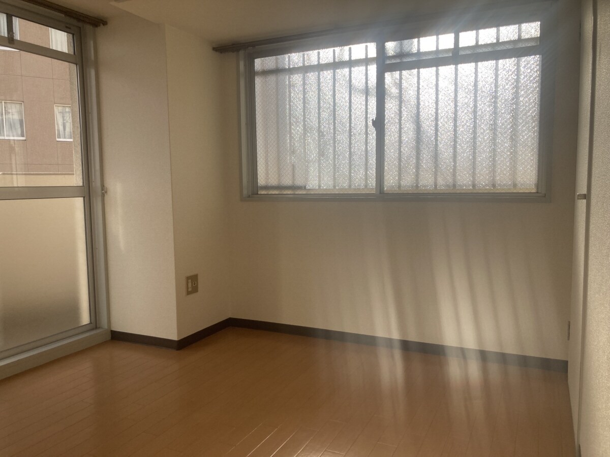 ロイヤルコーポ高砂の物件内観写真