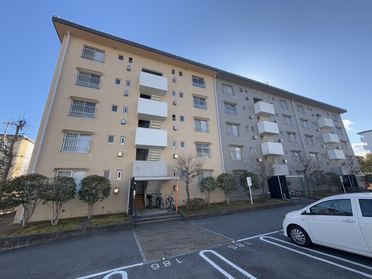 ビレッジハウス志染の物件外観写真