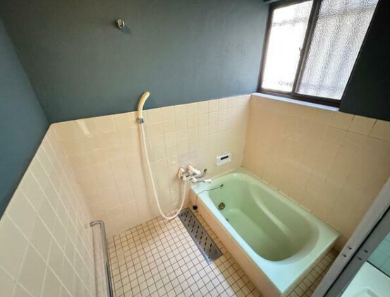 高砂市百合丘貸家の物件内観写真