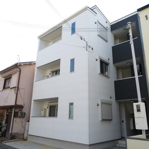 コート・ロッソの物件外観写真