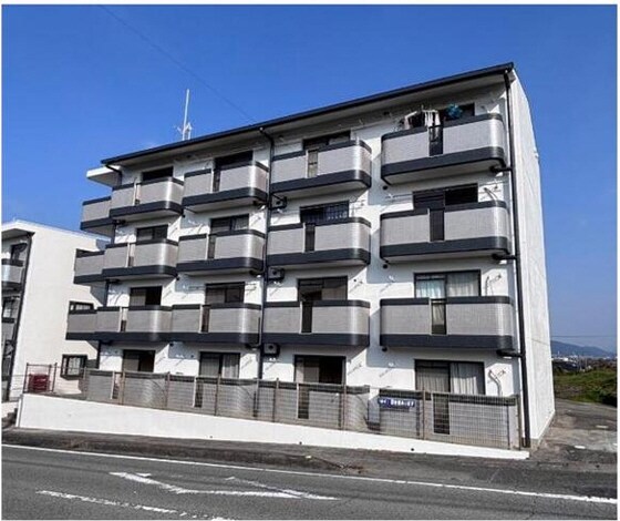 サンハイツ多井田　C棟の物件外観写真